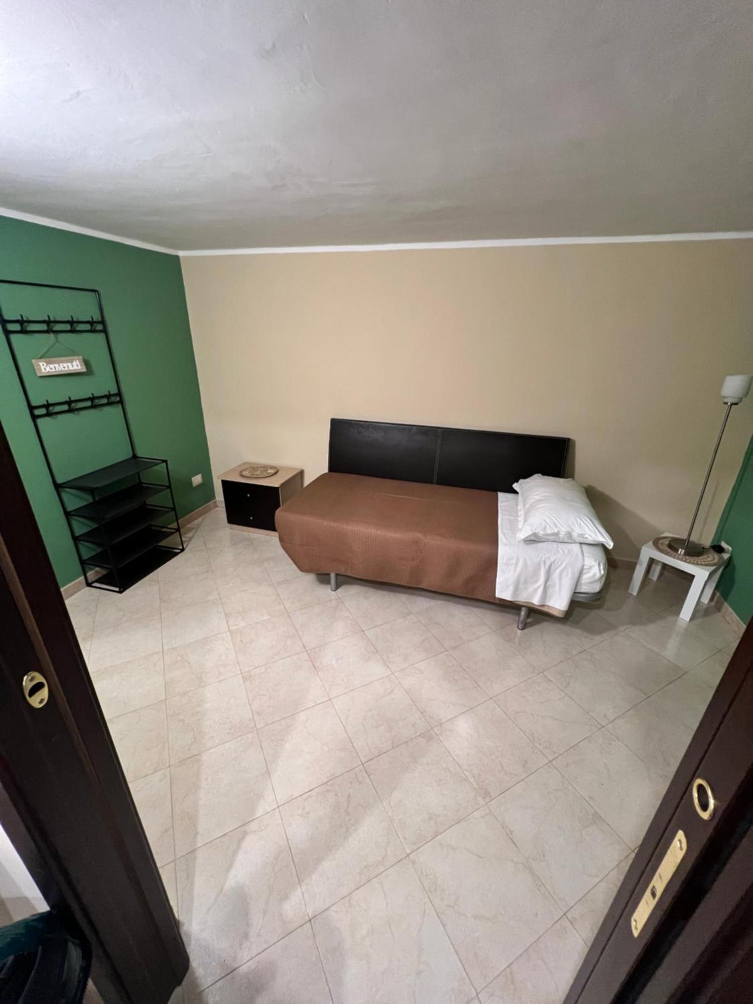 Piazzetta 42 Holiday Room Трани Экстерьер фото